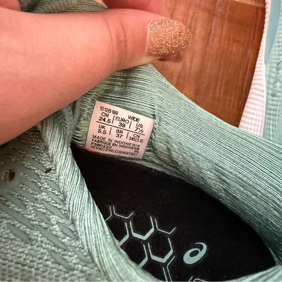 Asics Gel Nimbus 24 Green Athletic Shoes, Women’s 7.5 wide - Picture 5 of 9